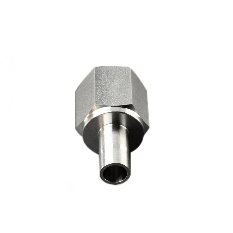 Tube Stub x FNPT Adapter | 1/2 x 1/2