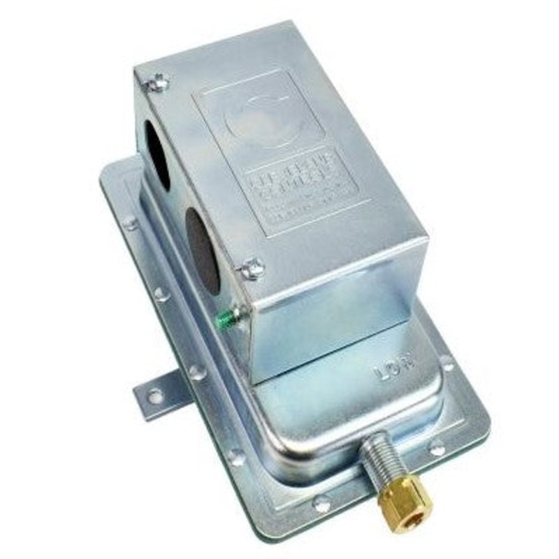 Cleveland Controls Model DFS-221-228 Pressure Switch
