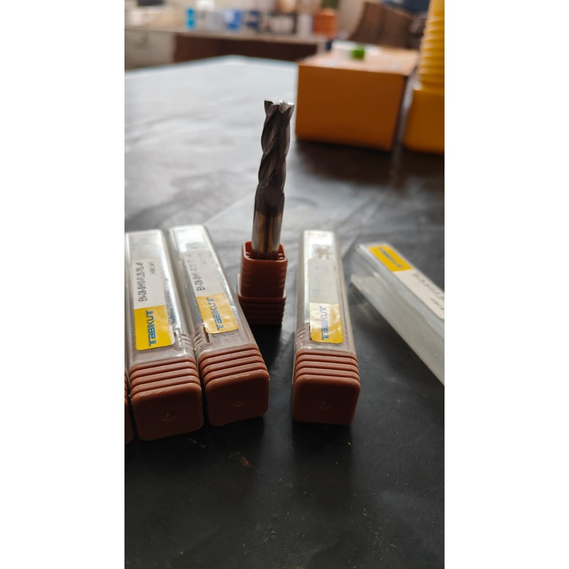 9 mm Carbide Endmill 45 HRC 4 Flutes Total Length 75mm pack of 1