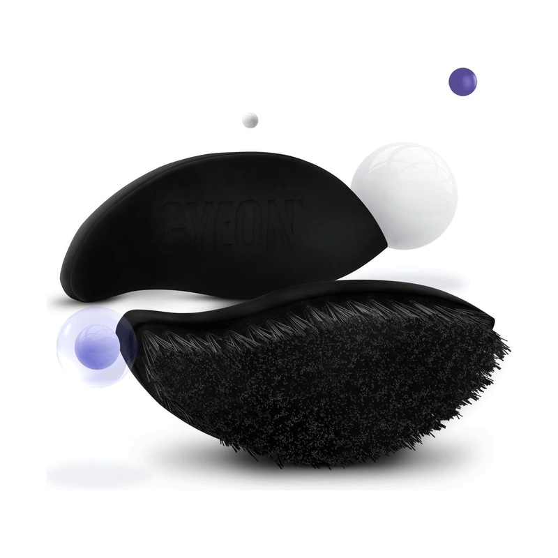 Gyeon Q2M Tyre Scrubbing Brush